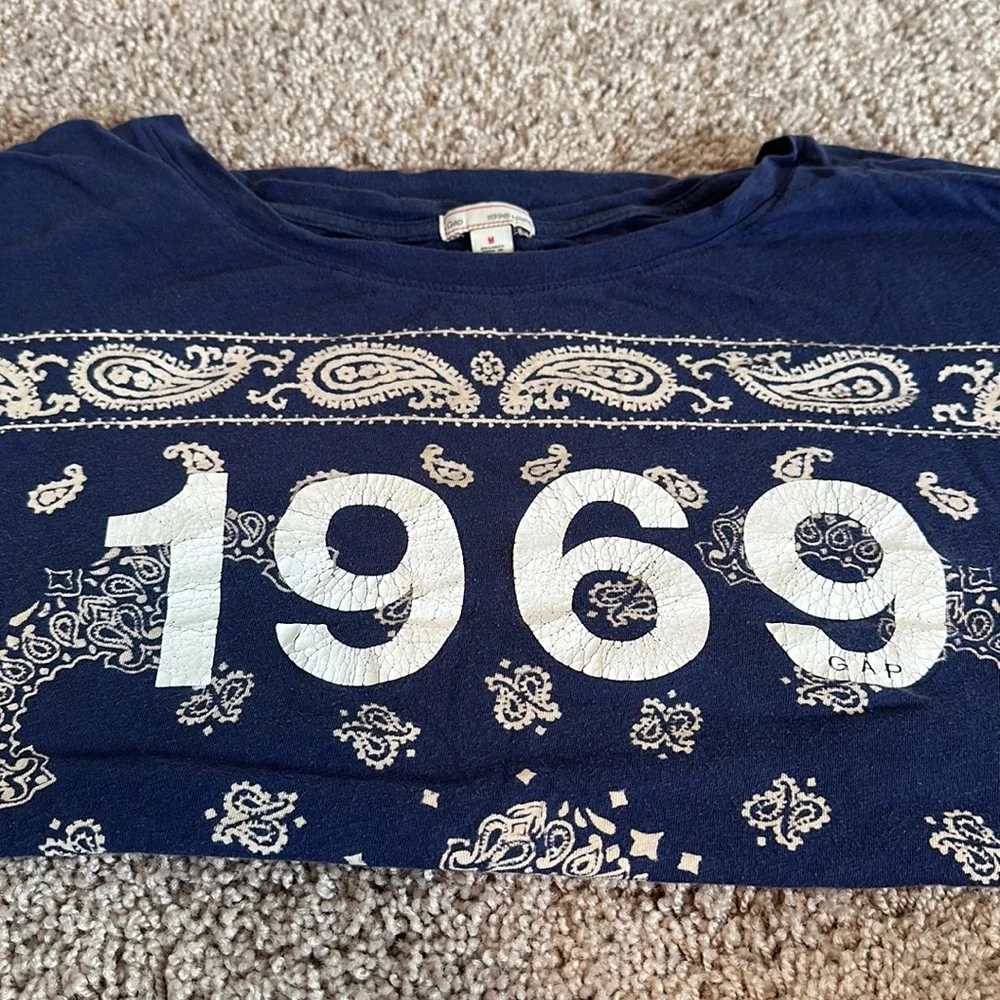 Gap t shirt size medium - Picture 3 of 3